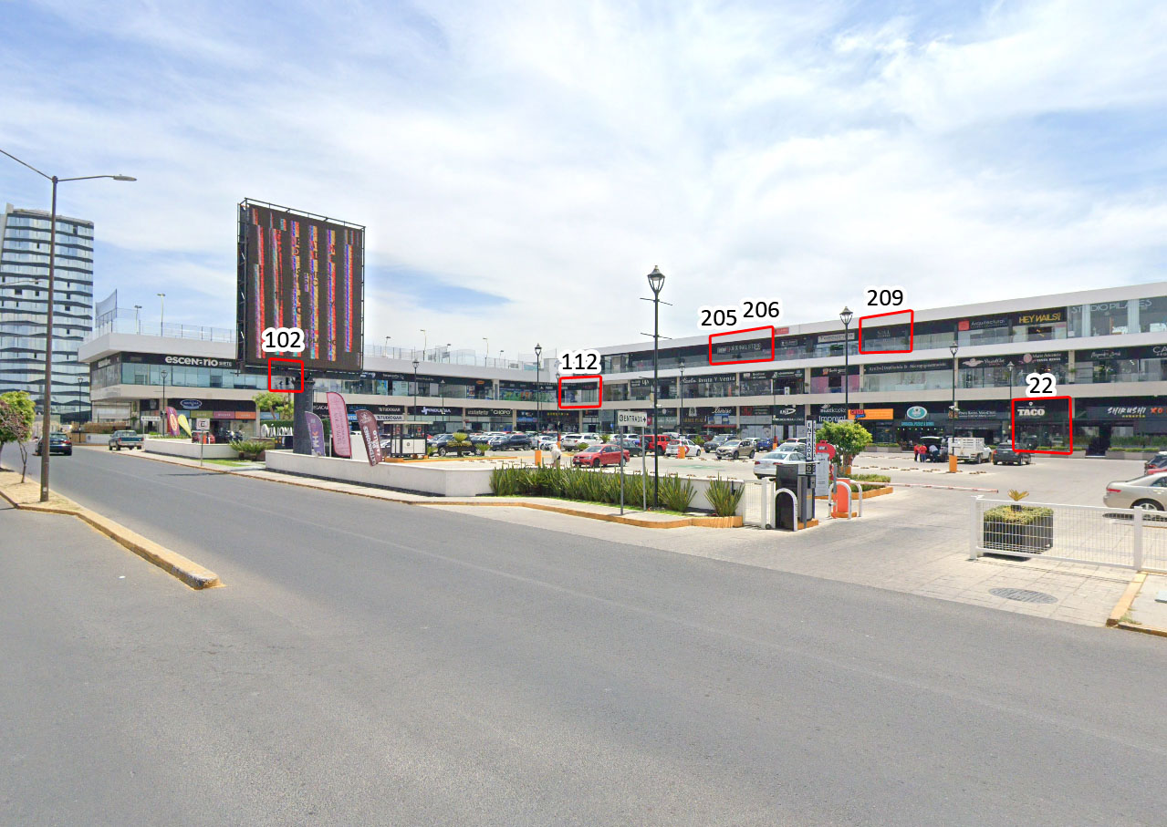 Plaza Vía Lomas - Locales en Renta