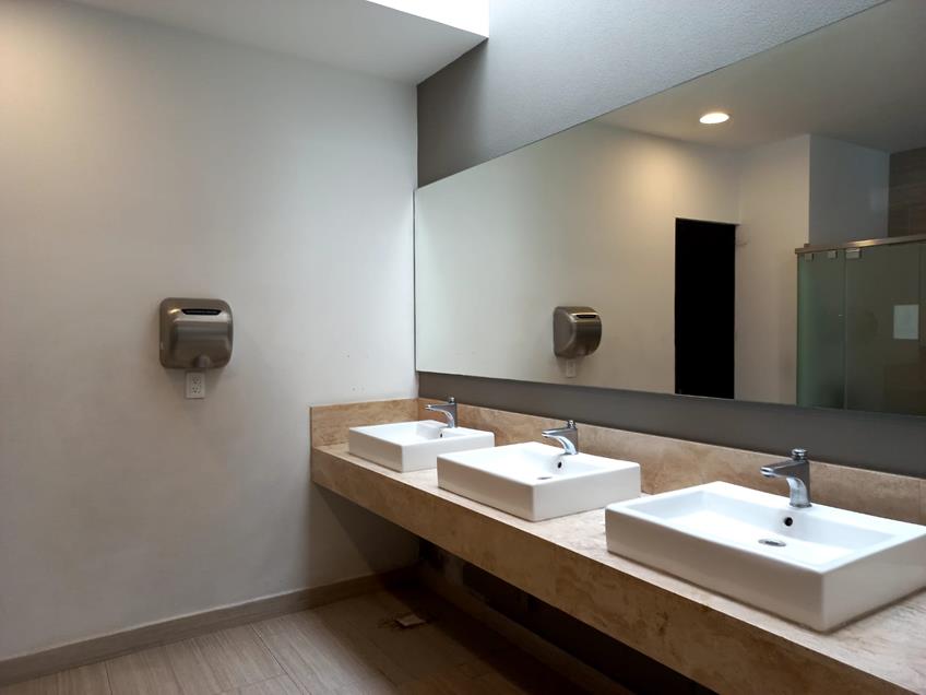 Baños en la plaza